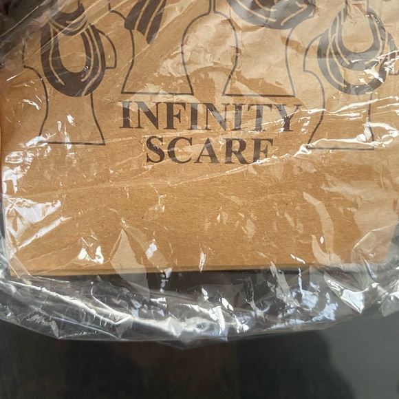 C.C Exclusives infinity scarf, and smart tip gloves set - Picture 10 of 13